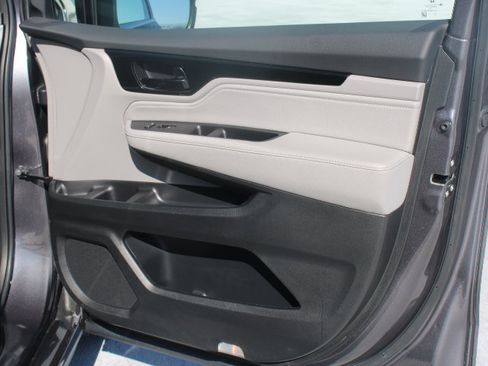 Used 2023 Honda Odyssey Touring image 19