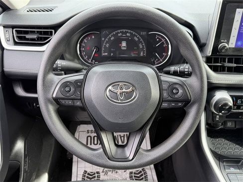 Used 2025 Toyota RAV4 XLE image 13
