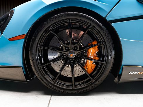 Used 2020 McLaren 600LT Spider image 32