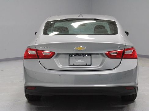 Used 2024 Chevrolet Malibu LT FWD image 12