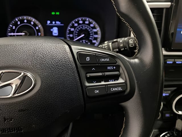 Used 2022 Hyundai Venue Limited FWD image 15