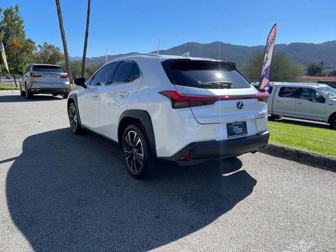Used 2021 Lexus UX 200 w/ Accessory Package (Z2) image 7