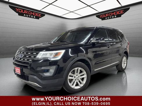 Used 2017 Ford Explorer XLT FWD image 1