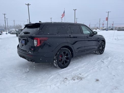 Certified 2021 Ford Explorer ST w/ Equipment Group 401A image 3