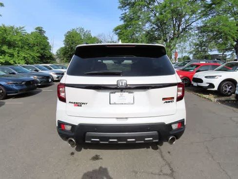 Used 2024 Honda Passport TrailSport image 5