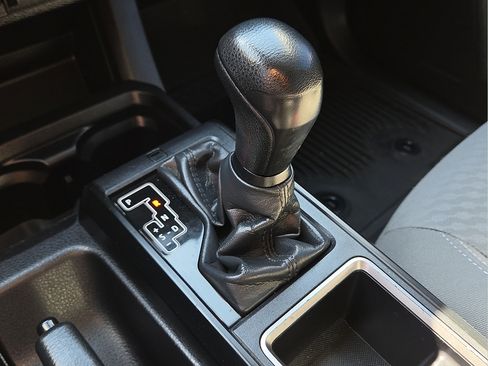 Used 2023 Toyota Tacoma SR AWD/4WD image 20