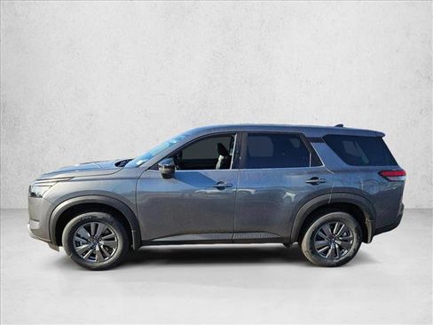 New 2025 Nissan Pathfinder S image 5