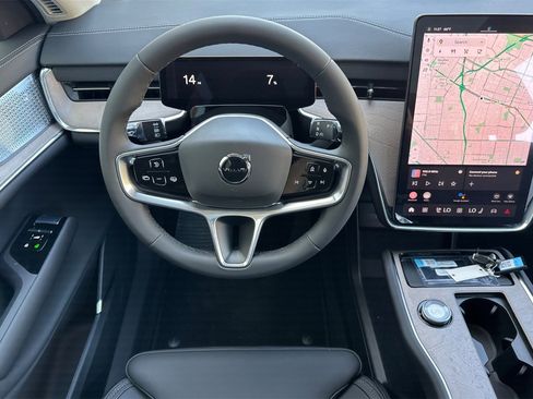 Used 2025 Volvo EX90 Ultra image 14