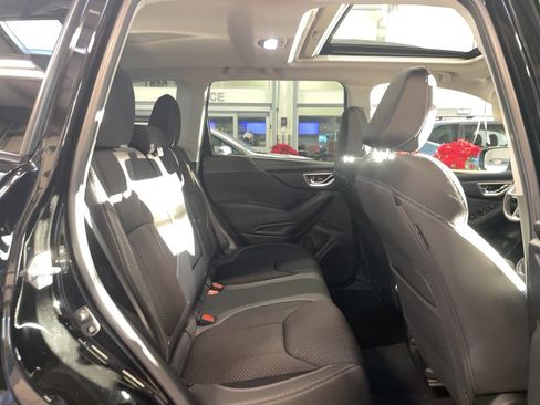 Used 2023 Subaru Forester Premium image 20