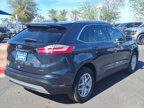 Used 2022 Ford Edge SEL w/ Convenience Package image 4