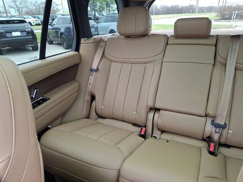 New 2026 Land Rover Range Rover SE image 15