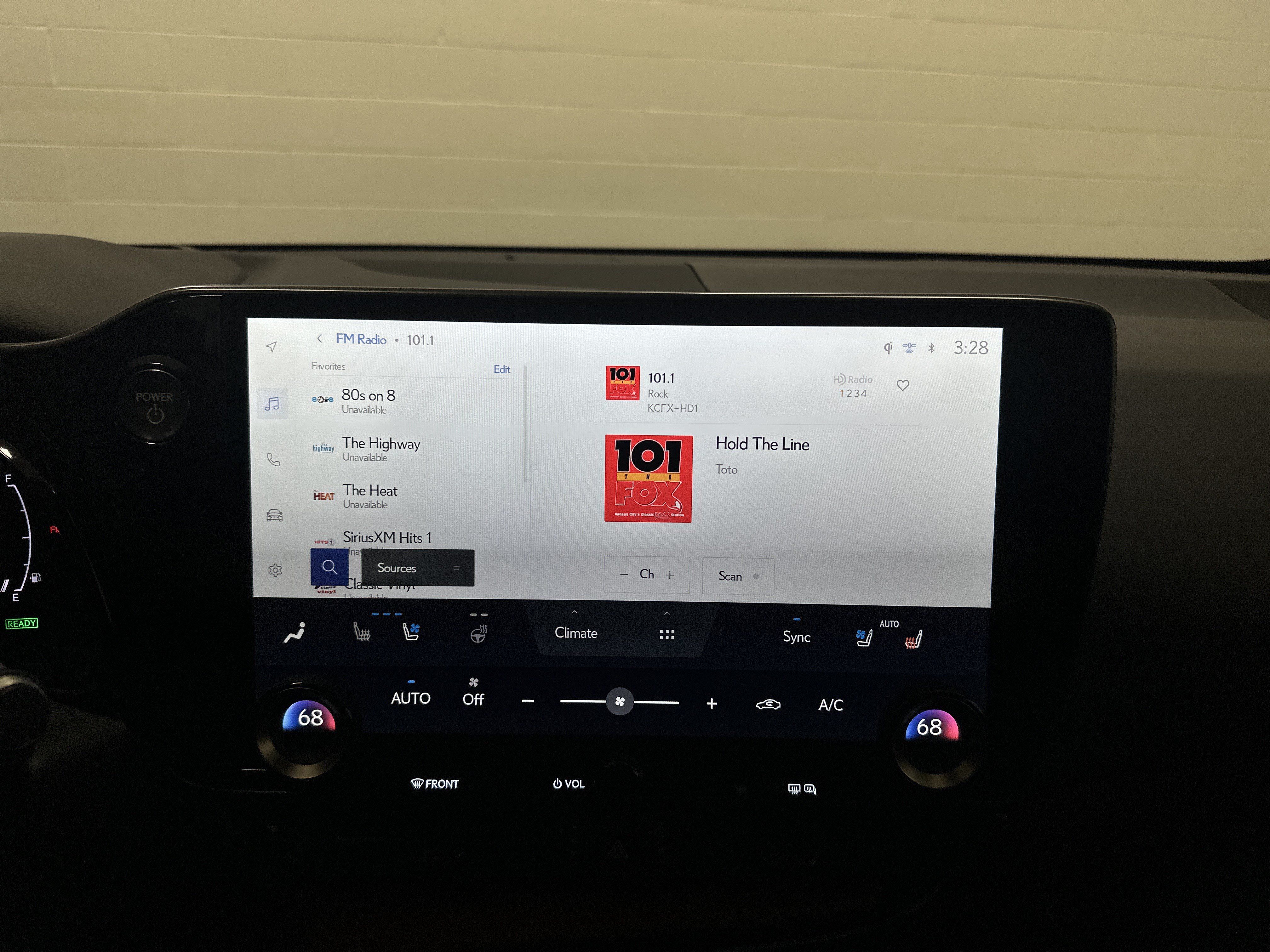 Certified 2025 Lexus NX 350h AWD w/ Accessory Package (2T) image 23