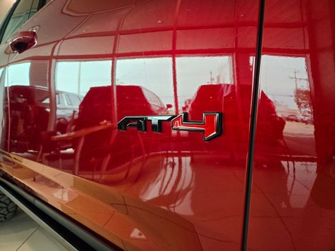 New 2026 GMC Yukon AT4 Ultimate w/ LPO, Floor Liner Package image 8