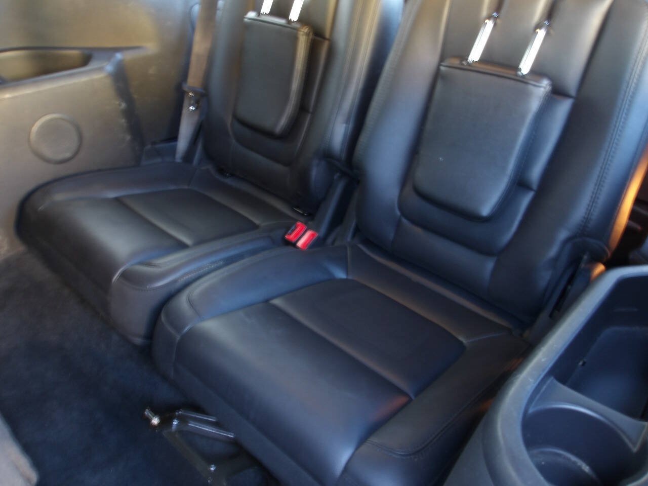 Used 2014 Ford Explorer XLT w/ Equipment Group 202A FWD image 28