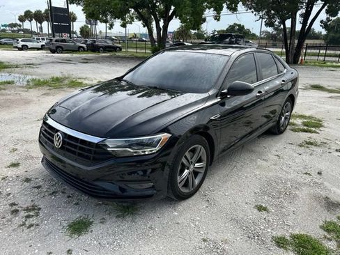 Used 2020 Volkswagen Jetta R-Line FWD image 2