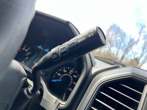 Used 2017 Ford F150 XL w/ Equipment Group 101A Mid image 15