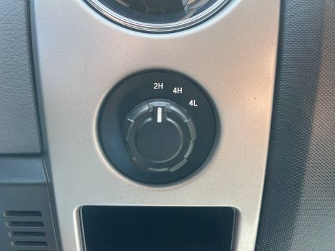 Used 2012 Ford F150 XLT AWD/4WD image 18