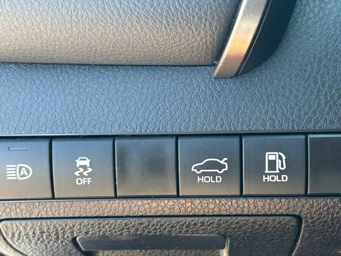 Used 2023 Toyota Camry SE w/ Convenience Package FWD image 15