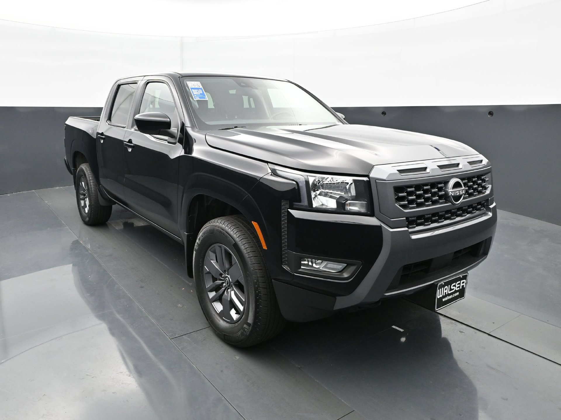 Used 2025 Nissan Frontier SV w/ SV Convenience Package AWD/4WD image 11