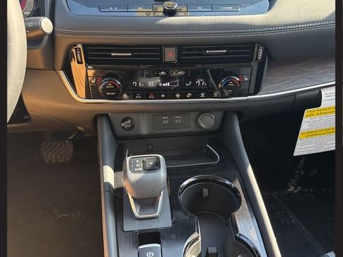 New 2026 Nissan Rogue Platinum w/ Platinum Premium Package image 29