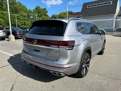 Certified 2024 Volkswagen Atlas SEL Premium R-Line AWD/4WD image 9