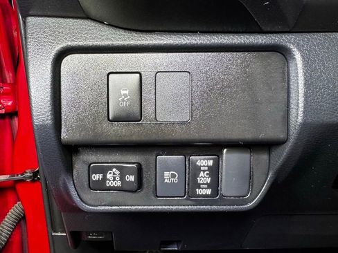 Used 2020 Toyota Tacoma TRD Off-Road w/ Technology Package AWD/4WD image 24