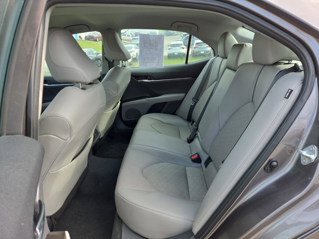 Used 2024 Toyota Camry XSE FWD image 9