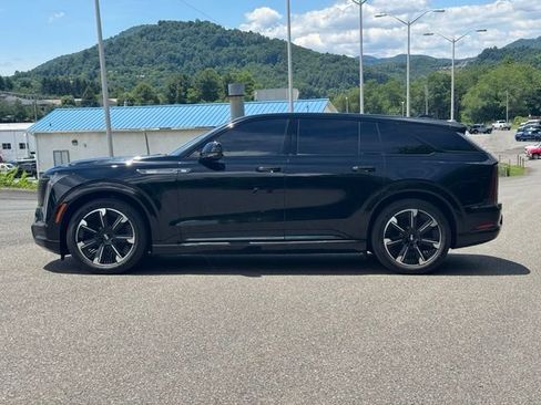 Used 2025 Cadillac Escalade IQ Sport 1 w/ Smart Trailering package AWD/4WD image 5