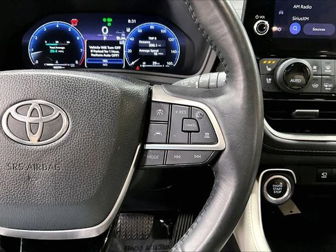 Used 2024 Toyota Grand Highlander Limited image 25