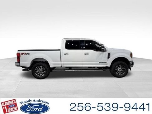 Used 2018 Ford F250 Lariat w/ Lariat Ultimate Package AWD/4WD image 5