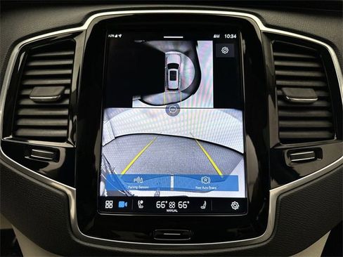 Certified 2025 Volvo XC90 B6 Plus w/ Protection Package Premier image 17