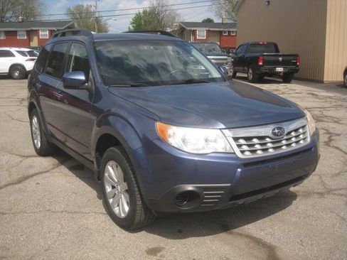 Used 2012 Subaru Forester 2.5X Premium w/ All-Weather Pkg image 3