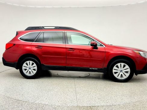 Used 2019 Subaru Outback 2.5i Premium AWD/4WD image 4