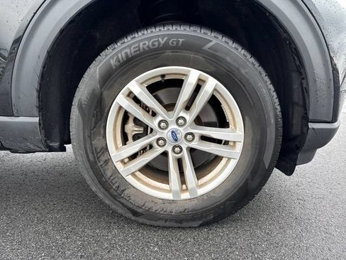 Used 2023 Ford Explorer XLT AWD/4WD image 11
