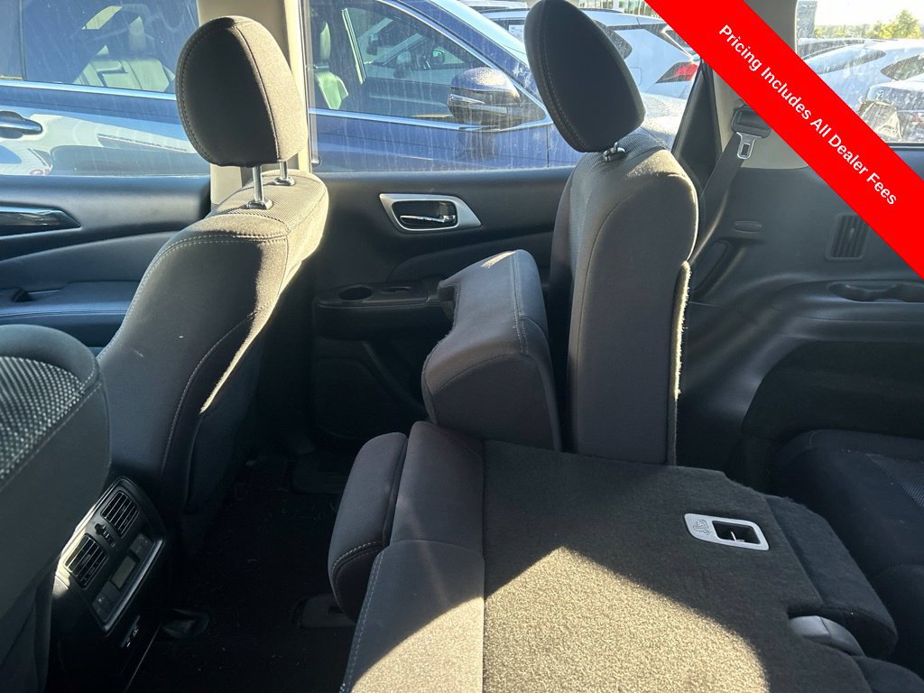 Used 2019 Nissan Pathfinder S FWD image 10