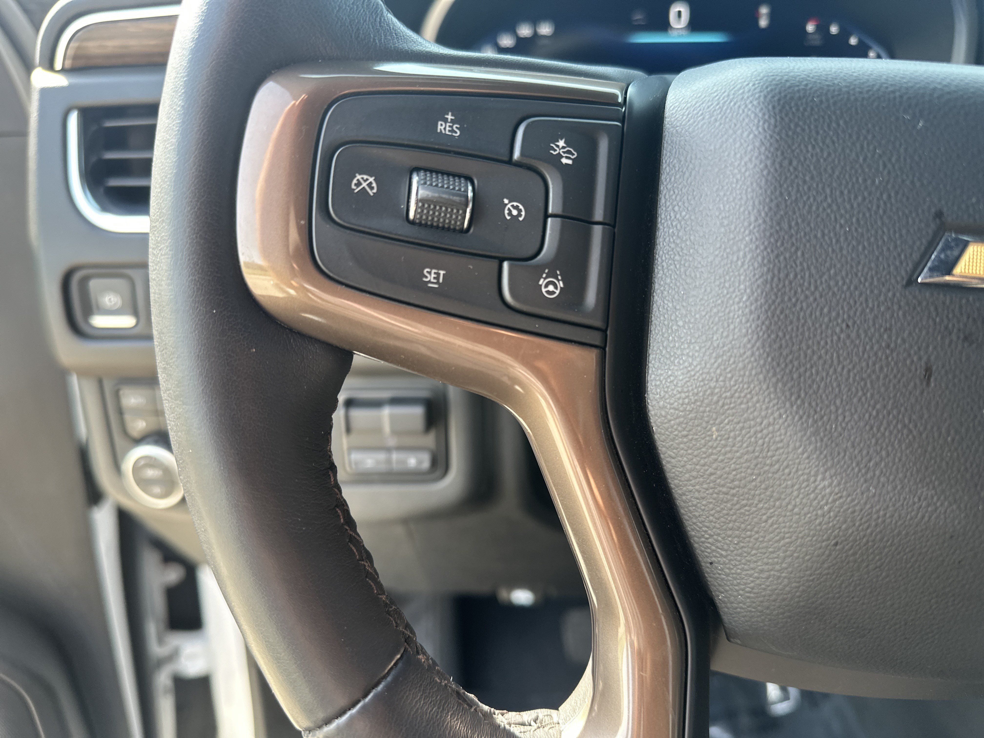 Used 2023 Chevrolet Tahoe High Country w/ Advanced Technology Package AWD/4WD image 19