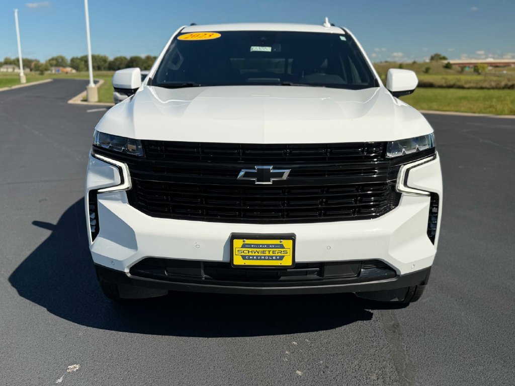 Used 2023 Chevrolet Suburban RST AWD/4WD image 2