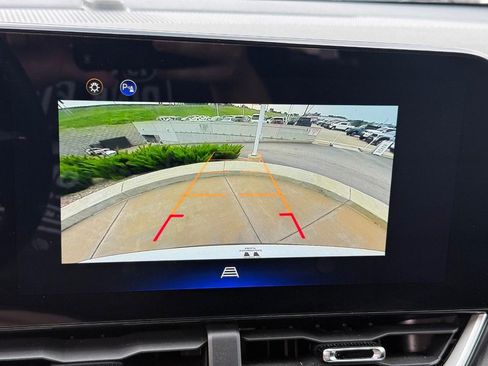 Used 2025 Chevrolet Equinox LT FWD image 22