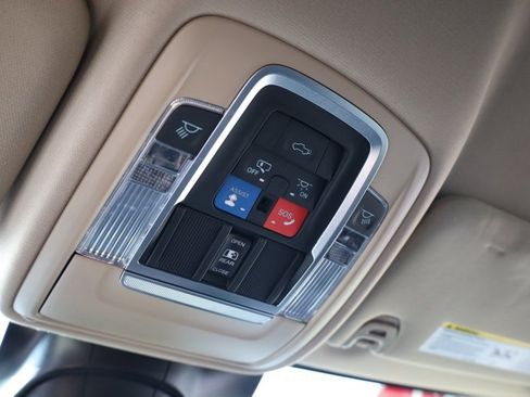 Used 2022 RAM 2500 Laramie image 34