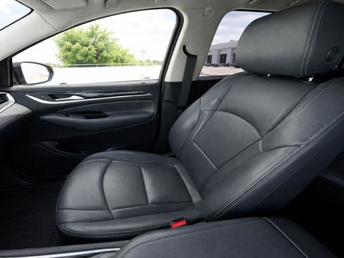 Used 2018 Buick Enclave Essence FWD image 17