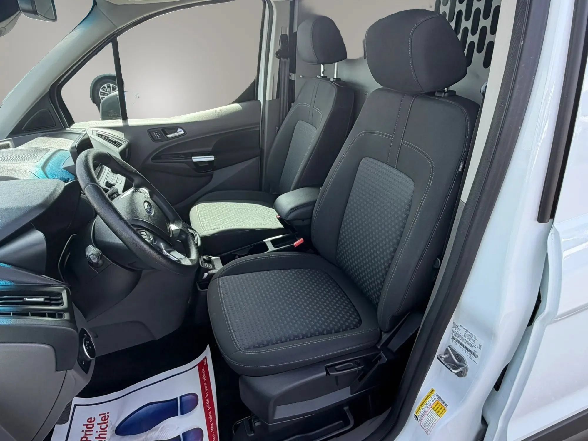 Used 2022 Ford Transit Connect XLT FWD image 17
