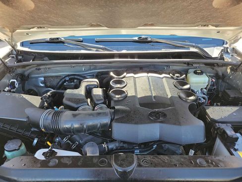 Used 2022 Toyota 4Runner SR5 image 9