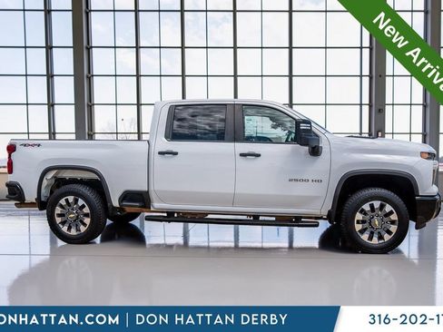 Used 2024 Chevrolet Silverado 2500 Custom w/ Custom Value Package AWD/4WD image 36