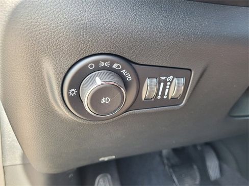 New 2026 Jeep Compass Latitude image 23