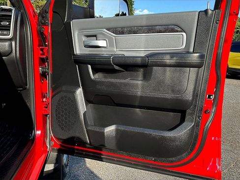 Used 2021 RAM 2500 Big Horn w/ Snow Chief Group image 25