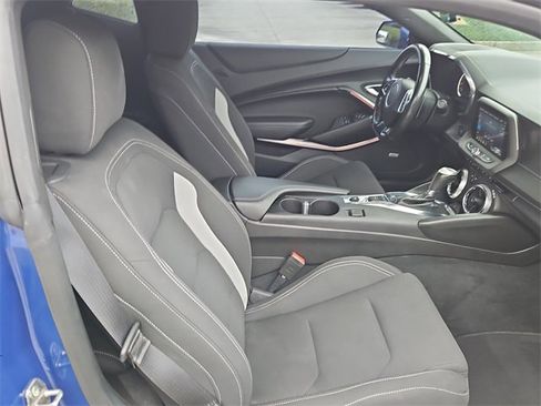 Used 2022 Chevrolet Camaro LT w/ RS Package image 10