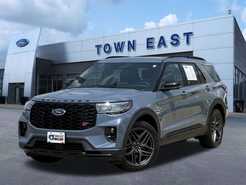 Certified 2025 Ford Explorer ST AWD/4WD image 1