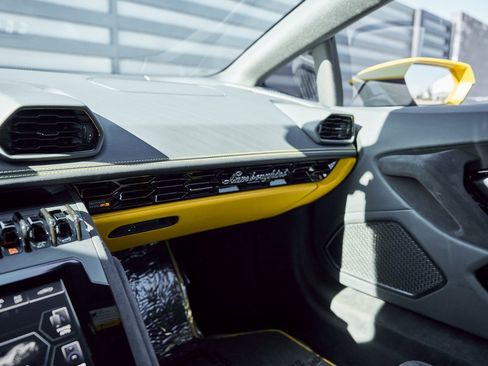 Used 2023 Lamborghini Huracan Tecnica image 71