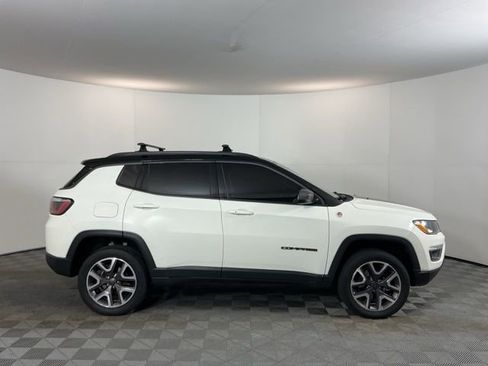 Used 2018 Jeep Compass Trailhawk image 4
