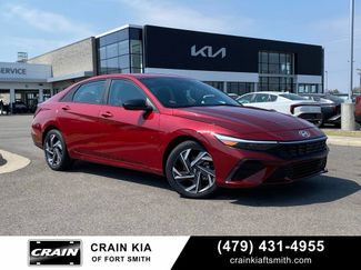 Used 2025 Hyundai Elantra Sport video 1